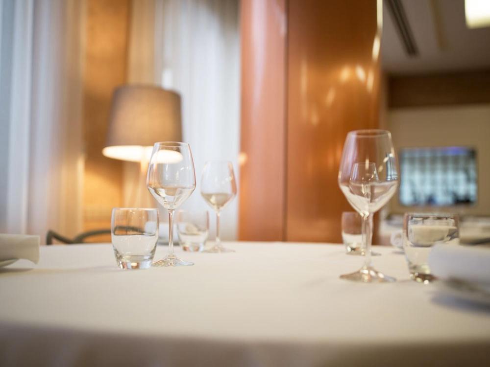 Ristorante Hotel Lucia - 100 Mt Dal Mare Джулианова Экстерьер фото